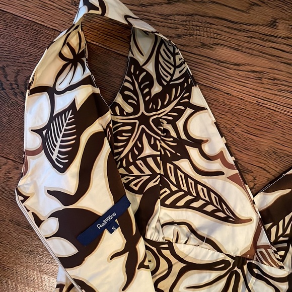 Dress. Size 5 - Picture 4 of 4